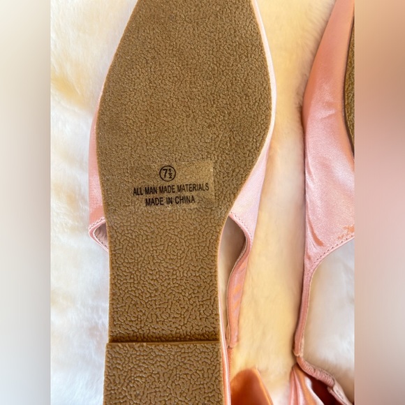 Lulus Baby Pink Satin Bow Flats Size Seven & A Half - Picture 10 of 14